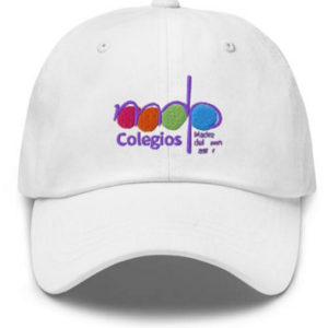 Gorra blanca bordada